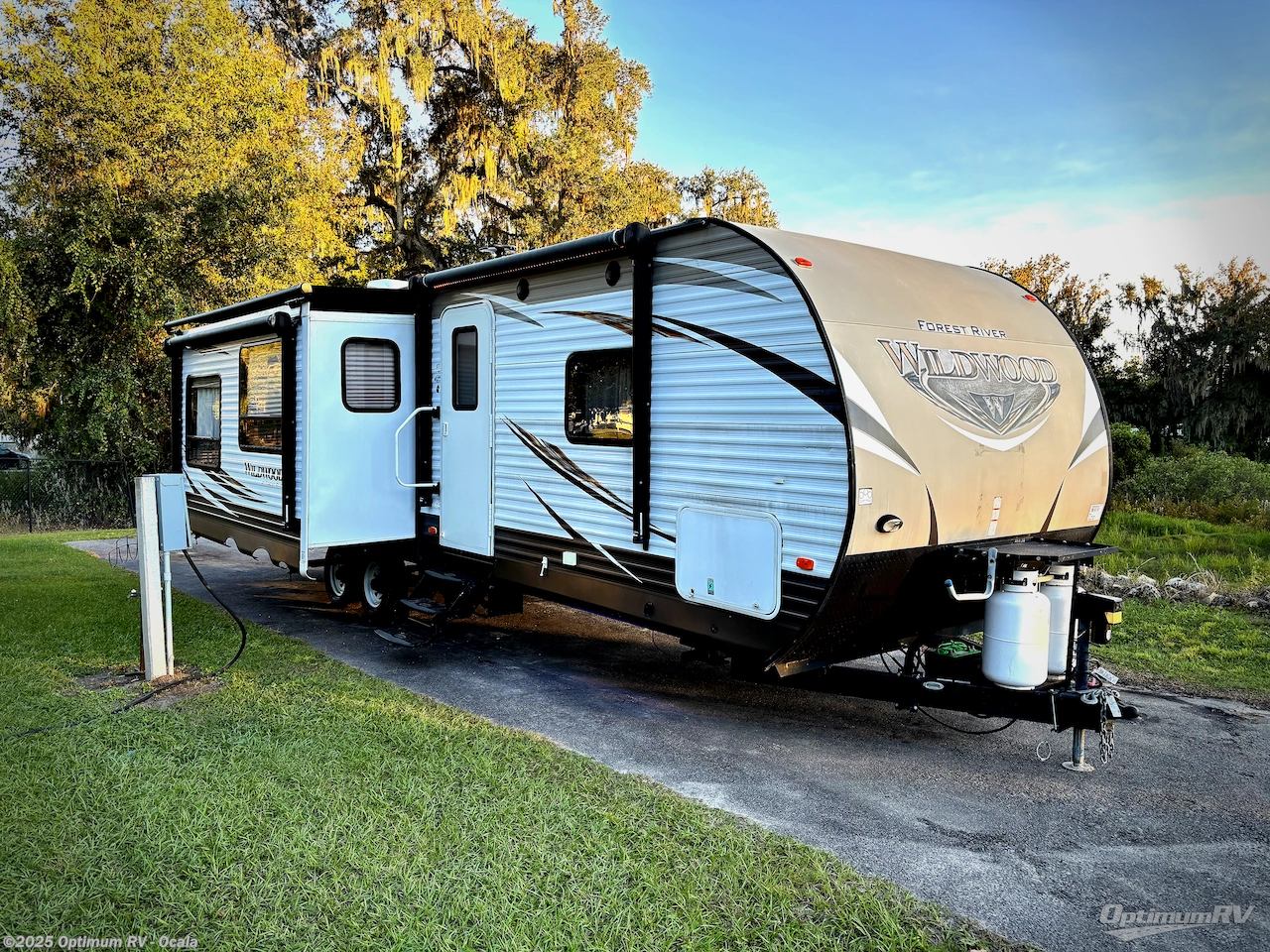 Used 2017 Forest River Wildwood 27REI available in Ocala, Florida