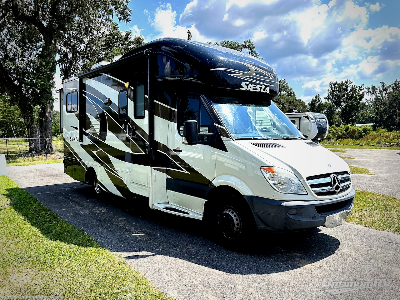 Used 2014 Thor  Siesta Sprinter 24SR available in Ocala, Florida
