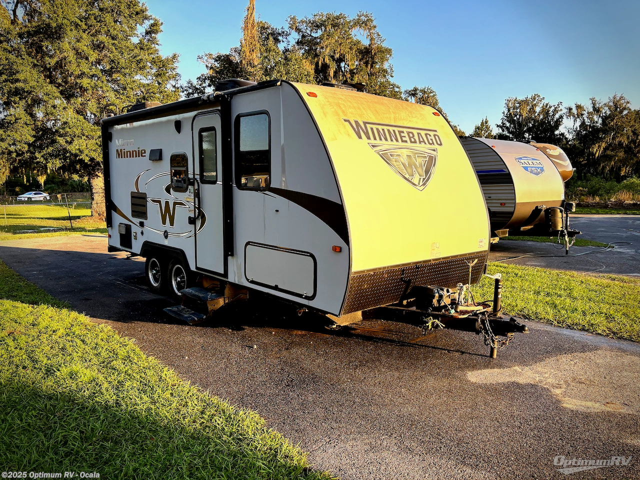 Used 2018 Winnebago Micro Minnie 2106DS available in Ocala, Florida