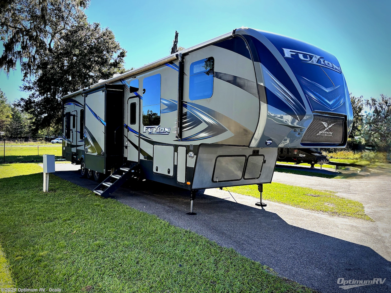 Used 2017 Keystone Fuzion 423 available in Ocala, Florida