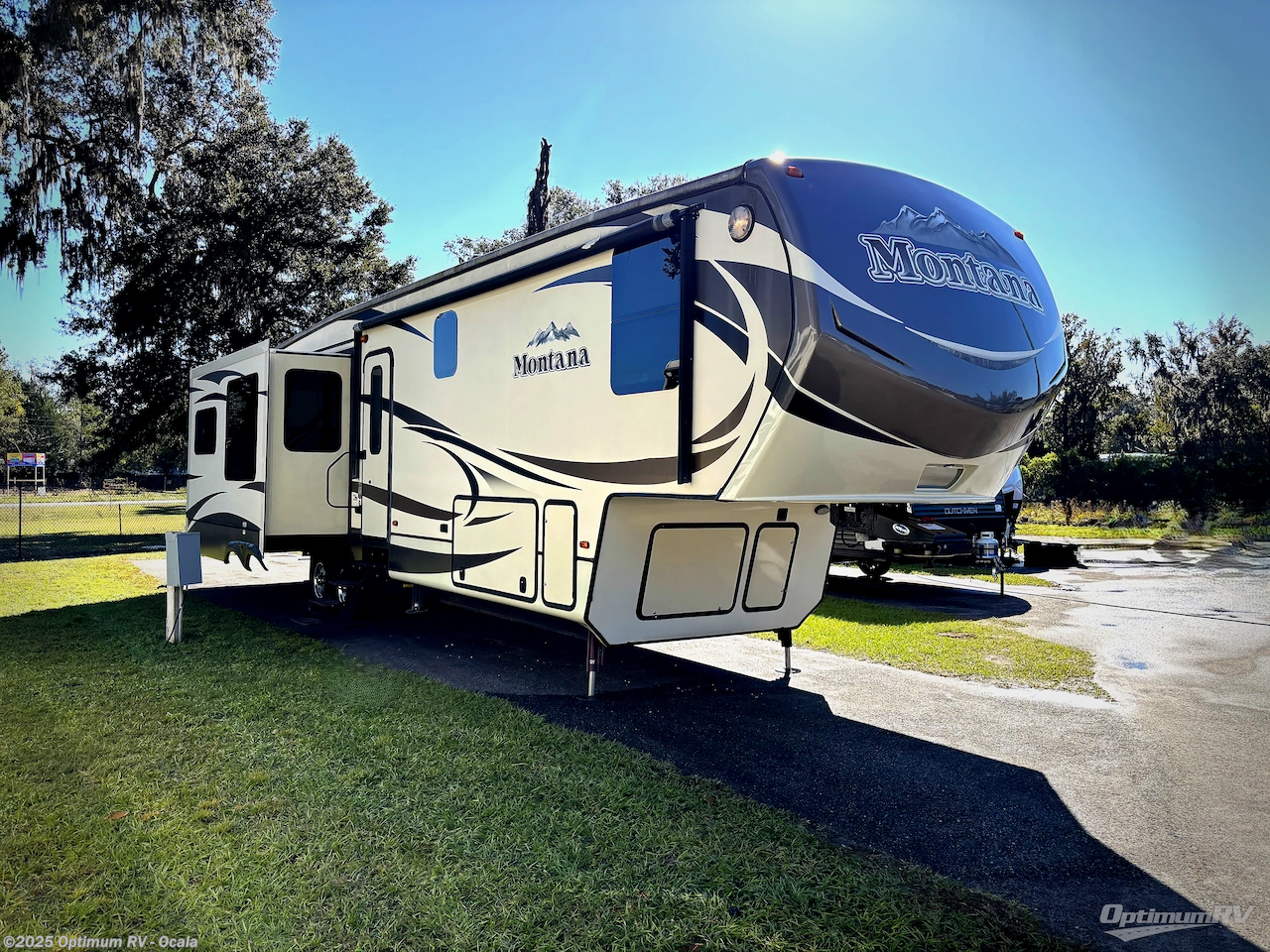 Used 2015 Keystone Montana 3402 RL available in Ocala, Florida