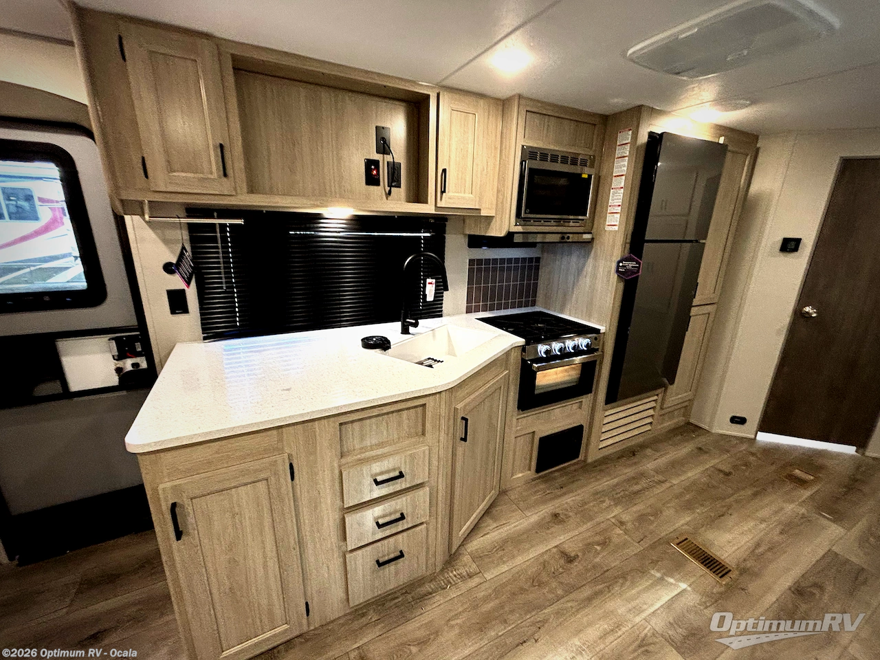 New 2026 Coachmen Catalina Legacy Edition 243RBS available in Ocala, Florida