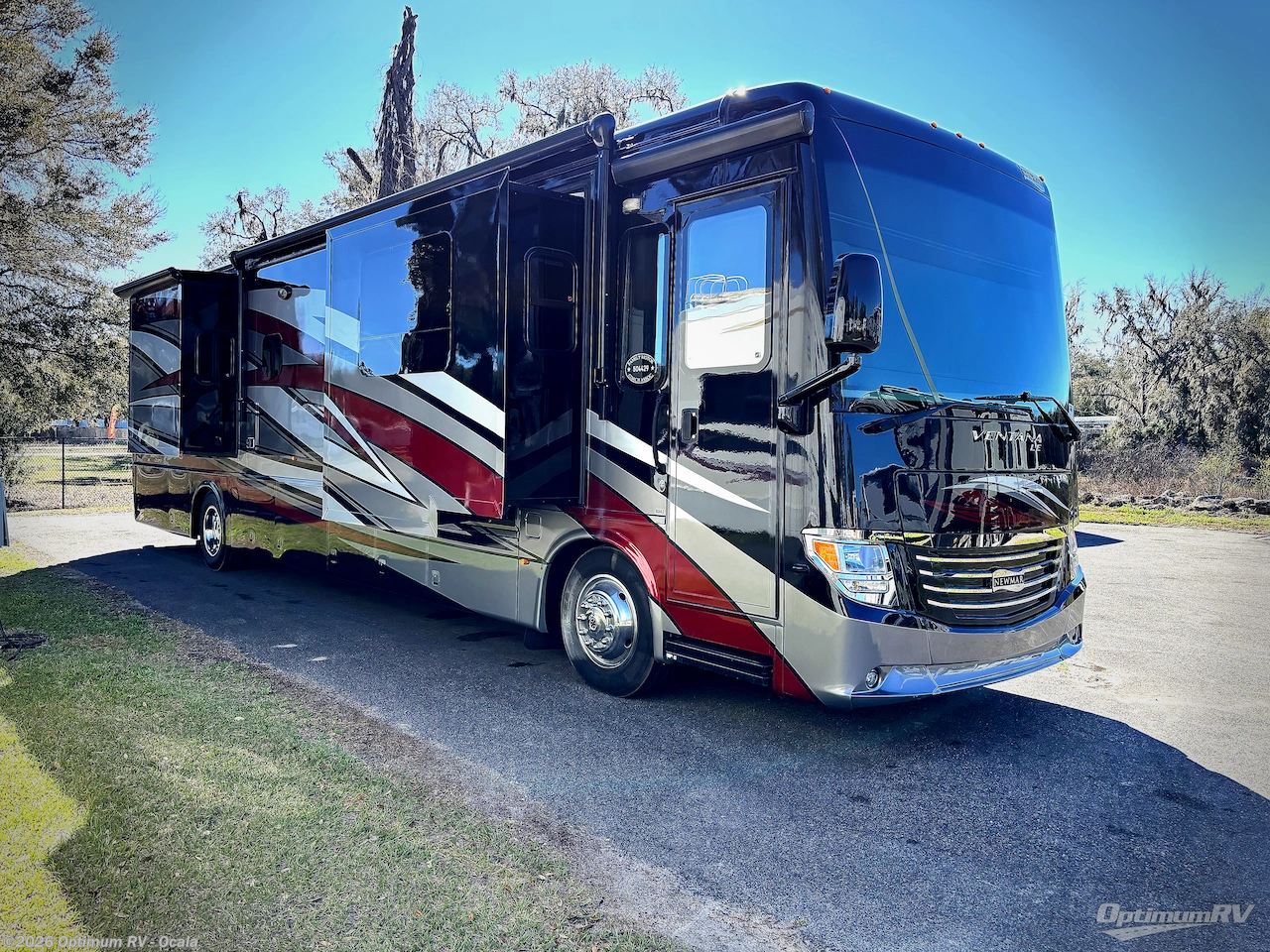 Used 2018 Newmar Ventana LE 4042 available in Ocala, Florida