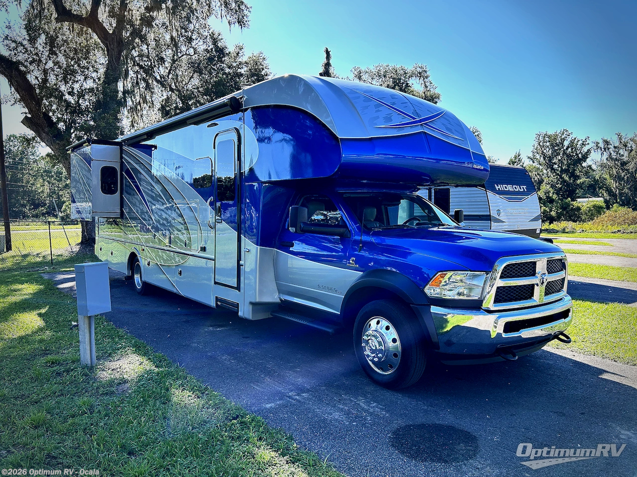 Used 2018 Dynamax Corp  Isata 5 36DS available in Ocala, Florida