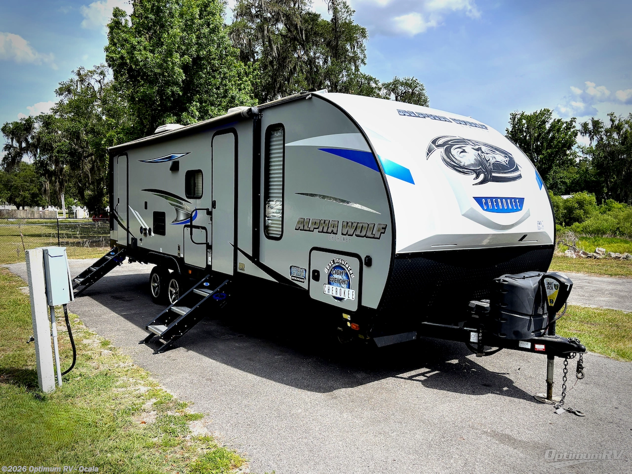 Used 2019 Forest River Cherokee Alpha Wolf 26DBH-L available in Ocala, Florida