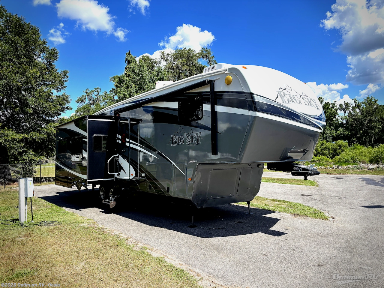 Used 2012 Keystone Montana Big Sky 3400RL available in Ocala, Florida