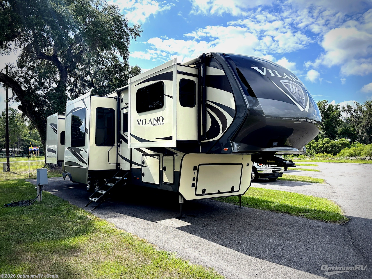 Used 2019 Vanleigh Vilano 375FL available in Ocala, Florida
