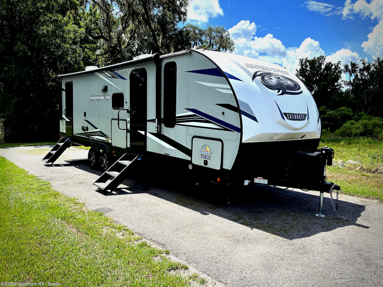 Used 2022 Forest River Cherokee Alpha Wolf 26DBH-L available in Ocala, Florida