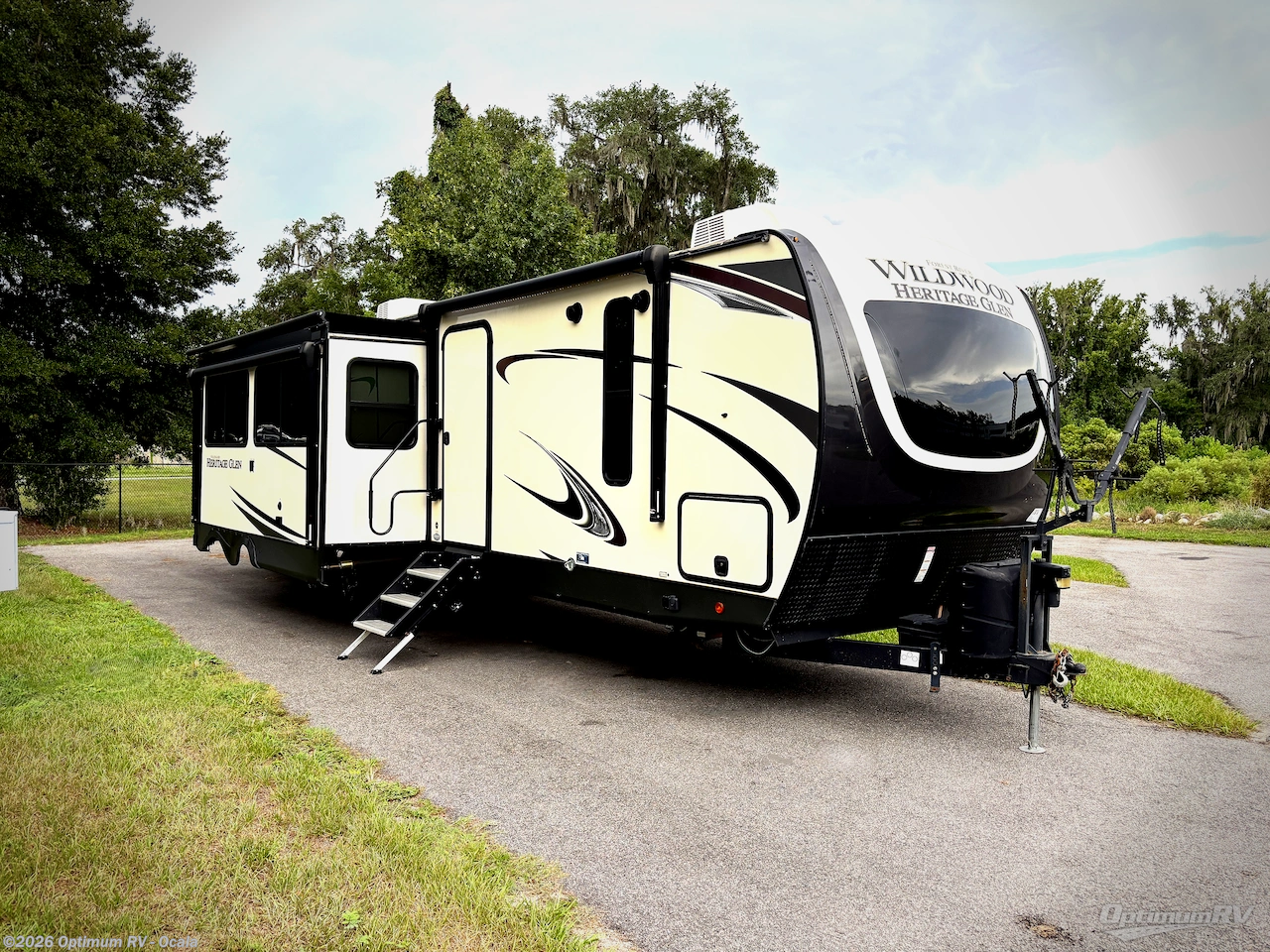 Used 2021 Forest River Wildwood Heritage Glen 310BHI available in Ocala, Florida