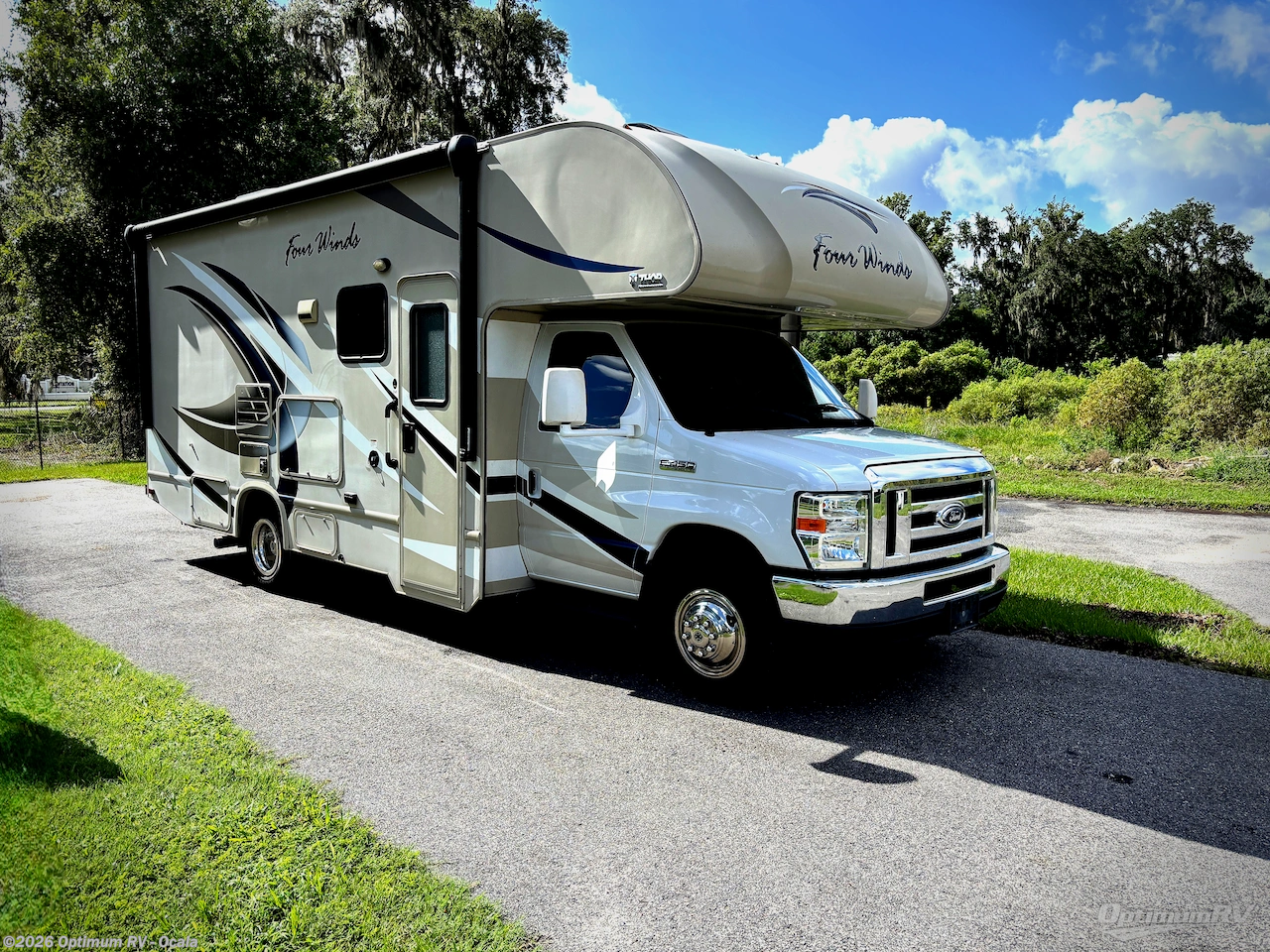 Used 2017 Thor  Four Winds 24F available in Ocala, Florida