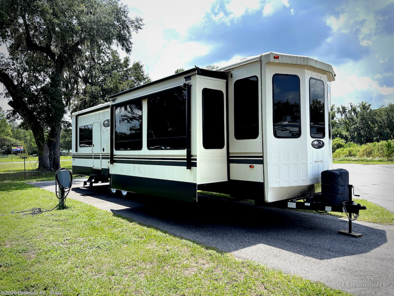 Used 2019 Forest River Cedar Creek Cottage 40CCK available in Ocala, Florida