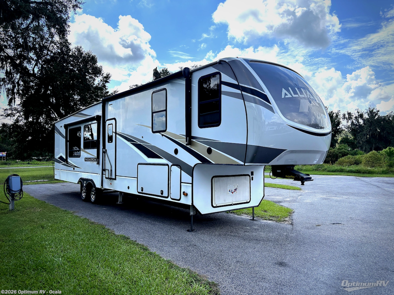 Used 2021 Skyline Alliance Paradigm 372RK available in Ocala, Florida
