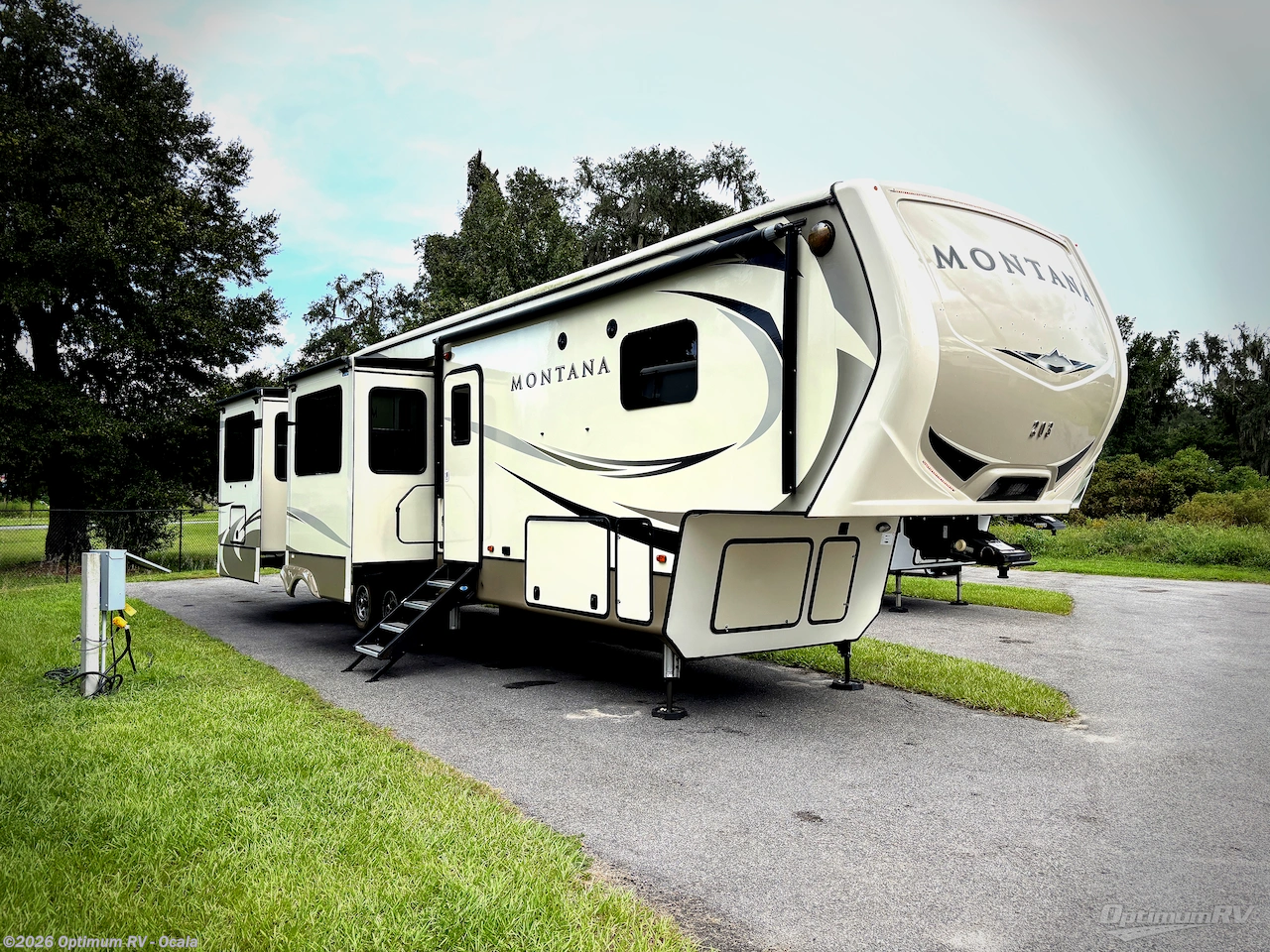 Used 2018 Keystone Montana Legacy 3701LK available in Ocala, Florida