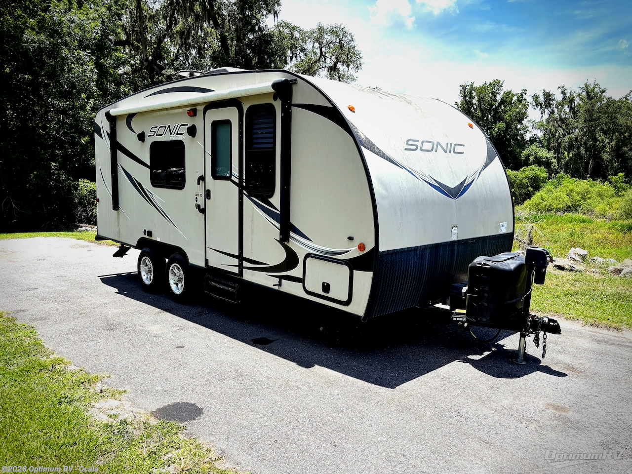 Used 2016 Venture RV Sonic SN190VRB available in Ocala, Florida