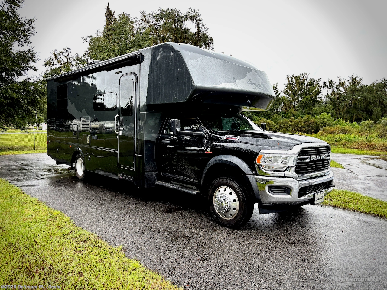Used 2020  Dynamax Corp  Isata 5 28SS by Dynamax Corp from Optimum RV - Ocala in Ocala, FL