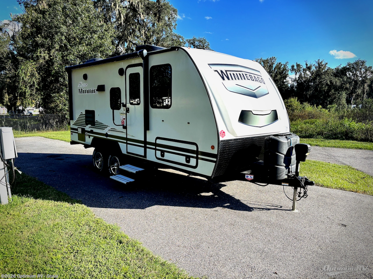 Used 2021 Winnebago Micro Minnie 2106DS available in Ocala, Florida