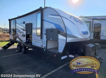 New 2023 Forest River Cherokee Alpha Wolf 22SW-L available in Selinsgrove, Pennsylvania