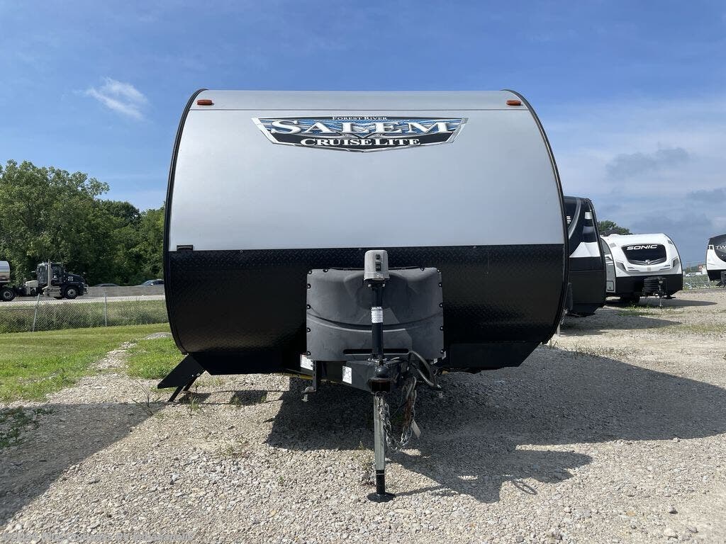 Used 2022 Forest River Salem Cruise Lite 19DBXL available in Indianapolis, Indiana