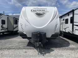 Used 2018 Coachmen Freedom Express Ultra Lite 279RLDS available in Indianapolis, Indiana
