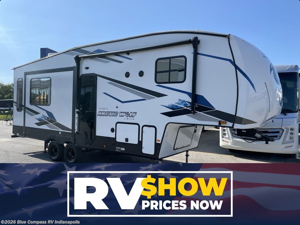 Used 2024  Forest River Cherokee Arctic Wolf 27SGS by Forest River from Blue Compass RV Indianapolis in Indianapolis, IN