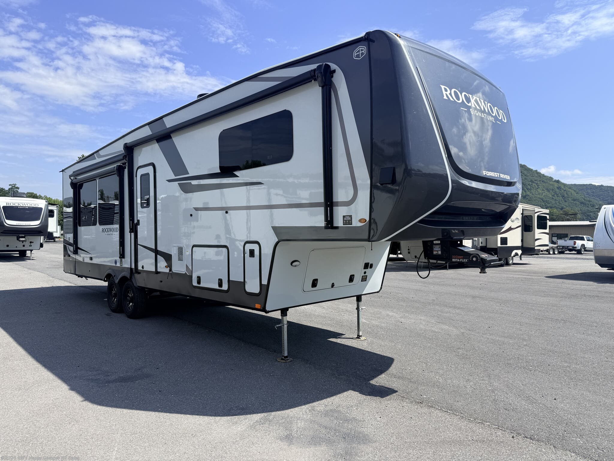 New 2027 Forest River Rockwood Signature R361RLS available in Mill Hall, Pennsylvania