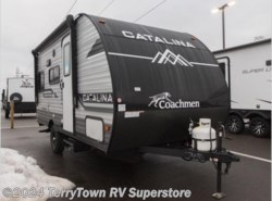 New 2024 Coachmen Catalina Summit Series 7 154RDX available in Grand Rapids, Michigan