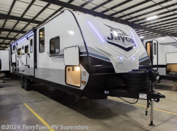 New 2024 Jayco Jay Feather 29QBH available in Grand Rapids, Michigan