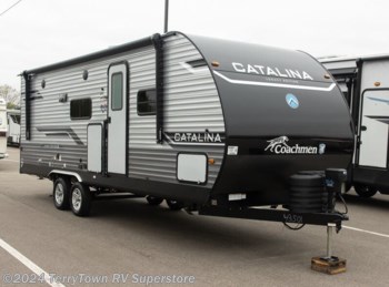 New 2024 Coachmen Catalina Legacy Edition 243RBS available in Grand Rapids, Michigan