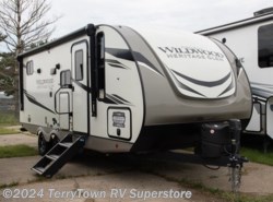 Used 2023 Forest River Wildwood Heritage Glen Hyper-Lyte 20BHHL available in Grand Rapids, Michigan