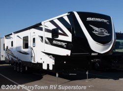 New 2025 Jayco Seismic 399 available in Grand Rapids, Michigan