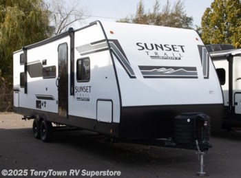 New 2025 CrossRoads Sunset Trail Sport 27BHS available in Grand Rapids, Michigan