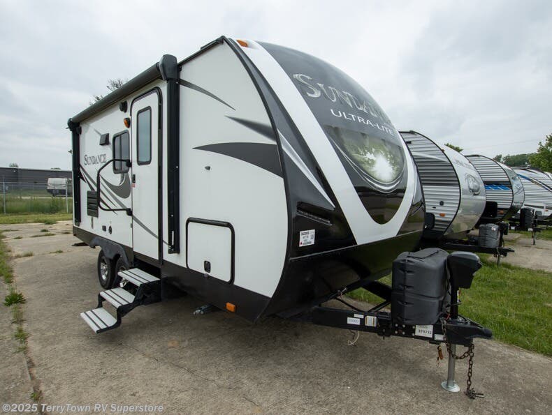Used 2018 Heartland Sundance Ultra Lite 189MB available in Grand Rapids, Michigan