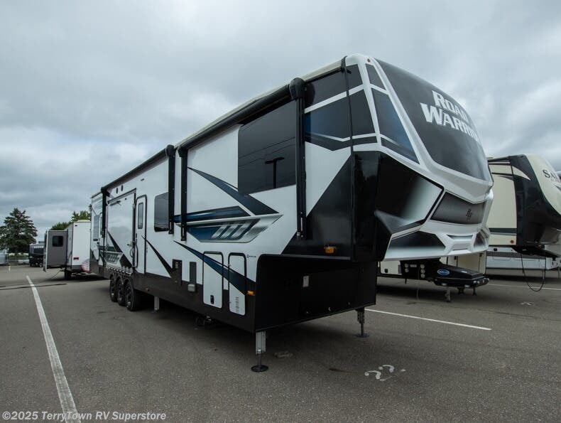 Used 2022 Heartland Road Warrior 4275 available in Grand Rapids, Michigan