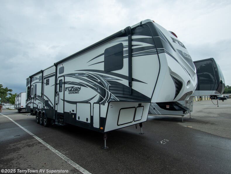 Used 2015 Keystone Fuzion 390 available in Grand Rapids, Michigan