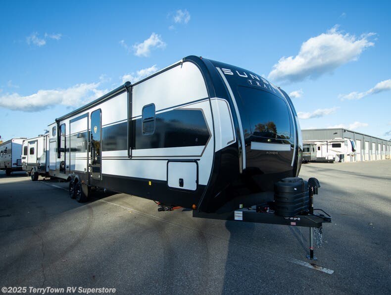 New 2026 CrossRoads Sunset Trail 331BH available in Grand Rapids, Michigan