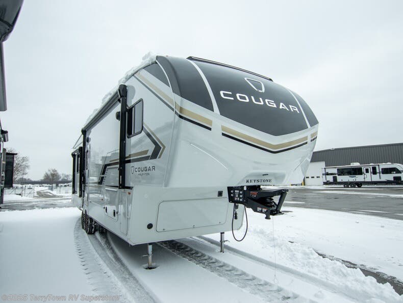 New 2026 Keystone Cougar Half-Ton 29MBD available in Grand Rapids, Michigan