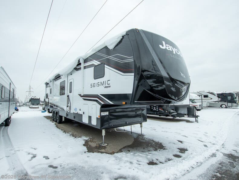 New 2026 Jayco Seismic 399 available in Grand Rapids, Michigan