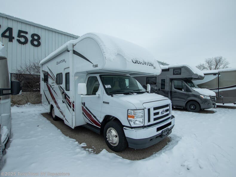 Used 2022 Thor Motor Coach Quantum SE SE22 Ford available in Grand Rapids, Michigan