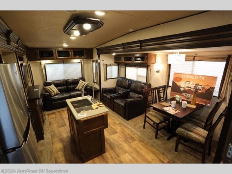 Used 2017 Forest River Wildwood Heritage Glen Hyper-Lyte 29RLSHL available in Grand Rapids, Michigan