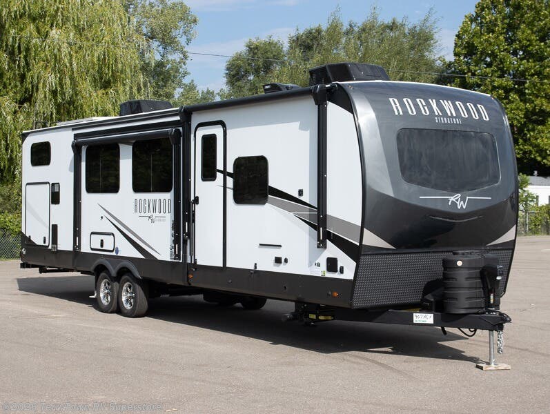New 2025 Forest River Rockwood Signature Ultra Lite 8336BH available in Grand Rapids, Michigan