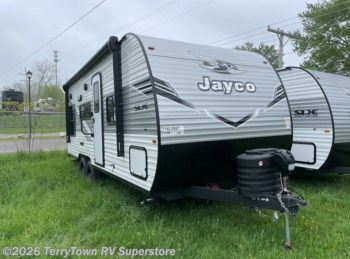 New 2026 Jayco Jay Flight SLX 210QB available in Grand Rapids, Michigan