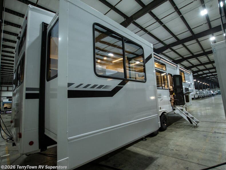 New 2026 Forest River Cherokee Arctic Wolf 38LEAH.G available in Grand Rapids, Michigan