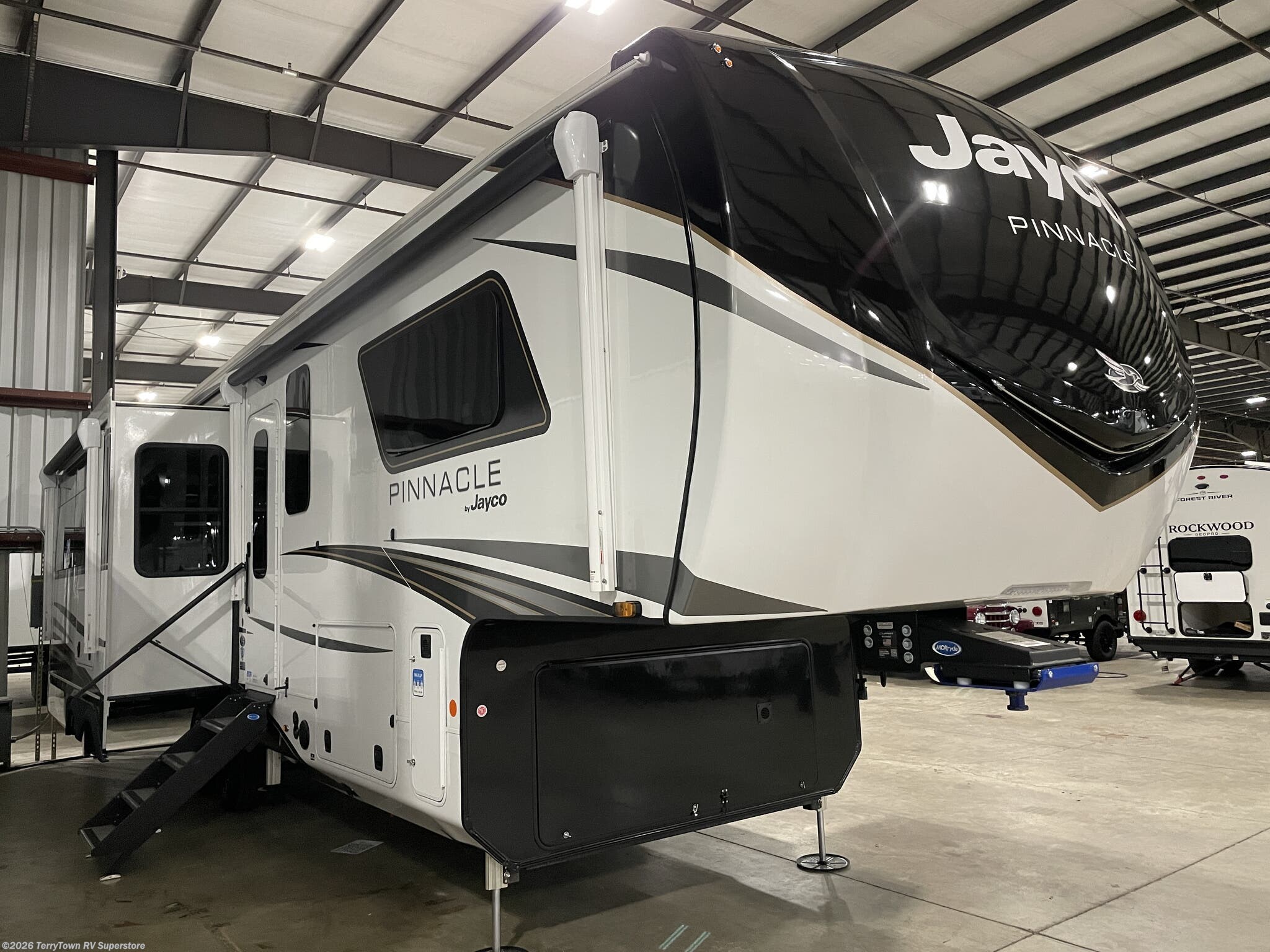 New 2026 Jayco Pinnacle 32RLTS available in Grand Rapids, Michigan