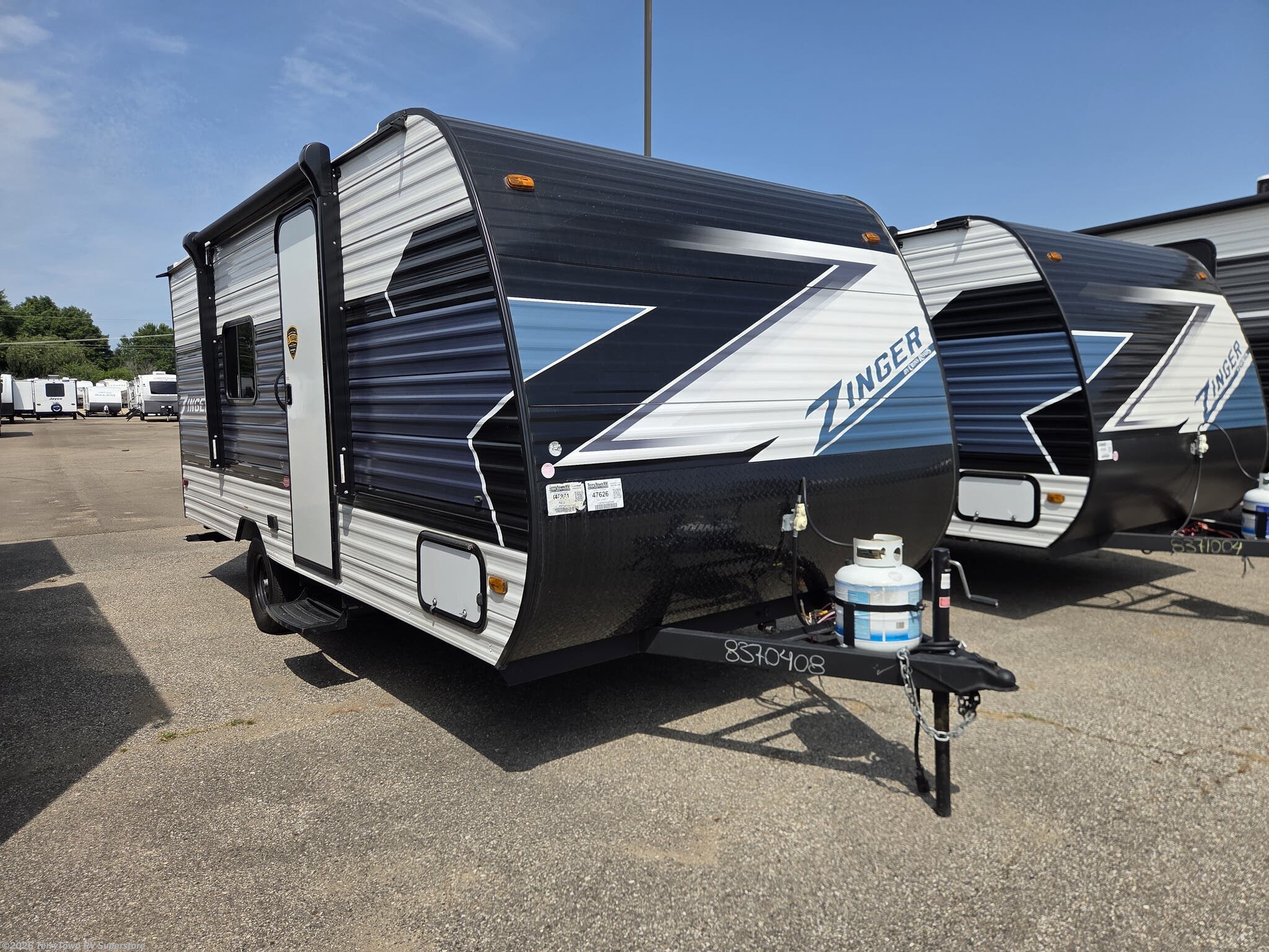 New 2025 CrossRoads Zinger Lite ZR18RB available in Grand Rapids, Michigan