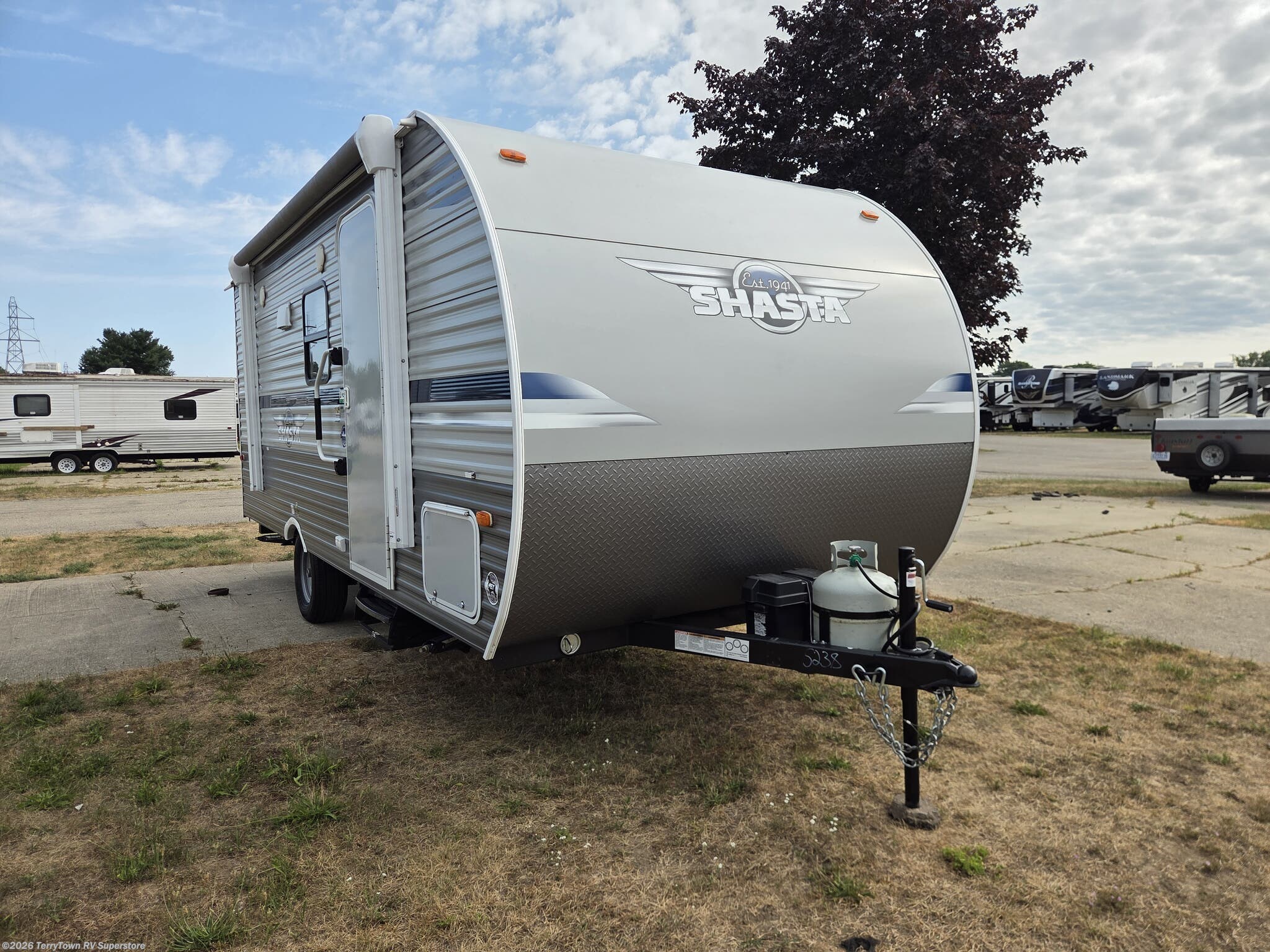Used 2021 Forest River  SHASTA 18BH available in Grand Rapids, Michigan