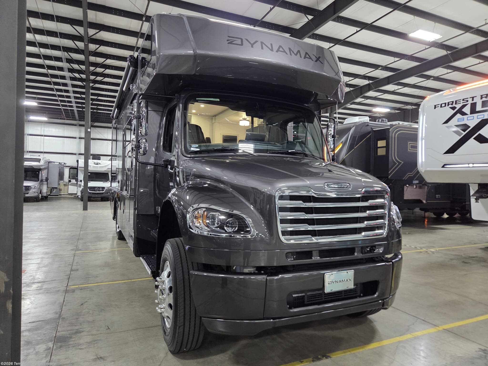 New 2027 Dynamax Corp Europa 31SS available in Grand Rapids, Michigan