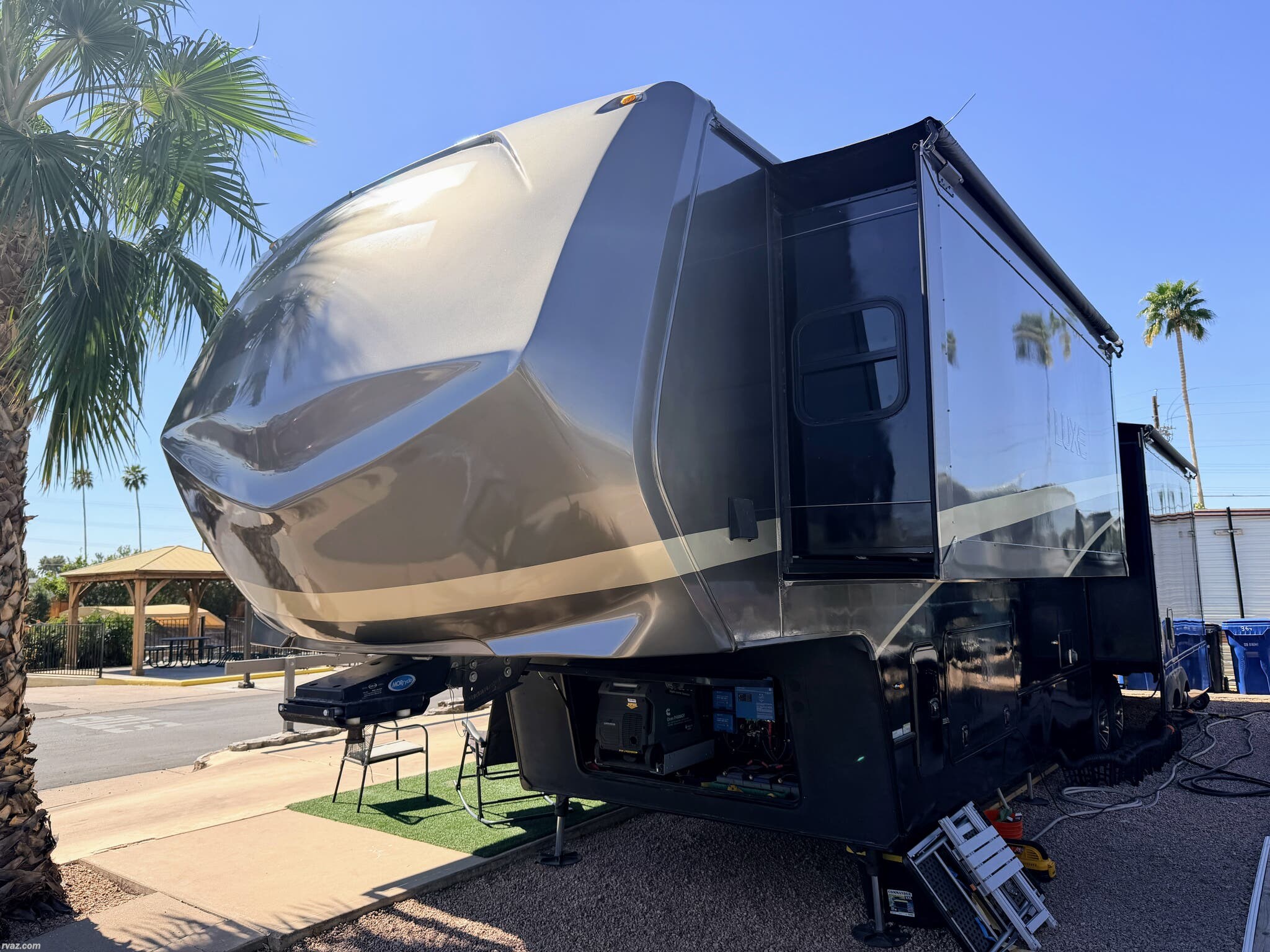 Used 2018 Luxe Gold 38GLS available in Mesa, Arizona