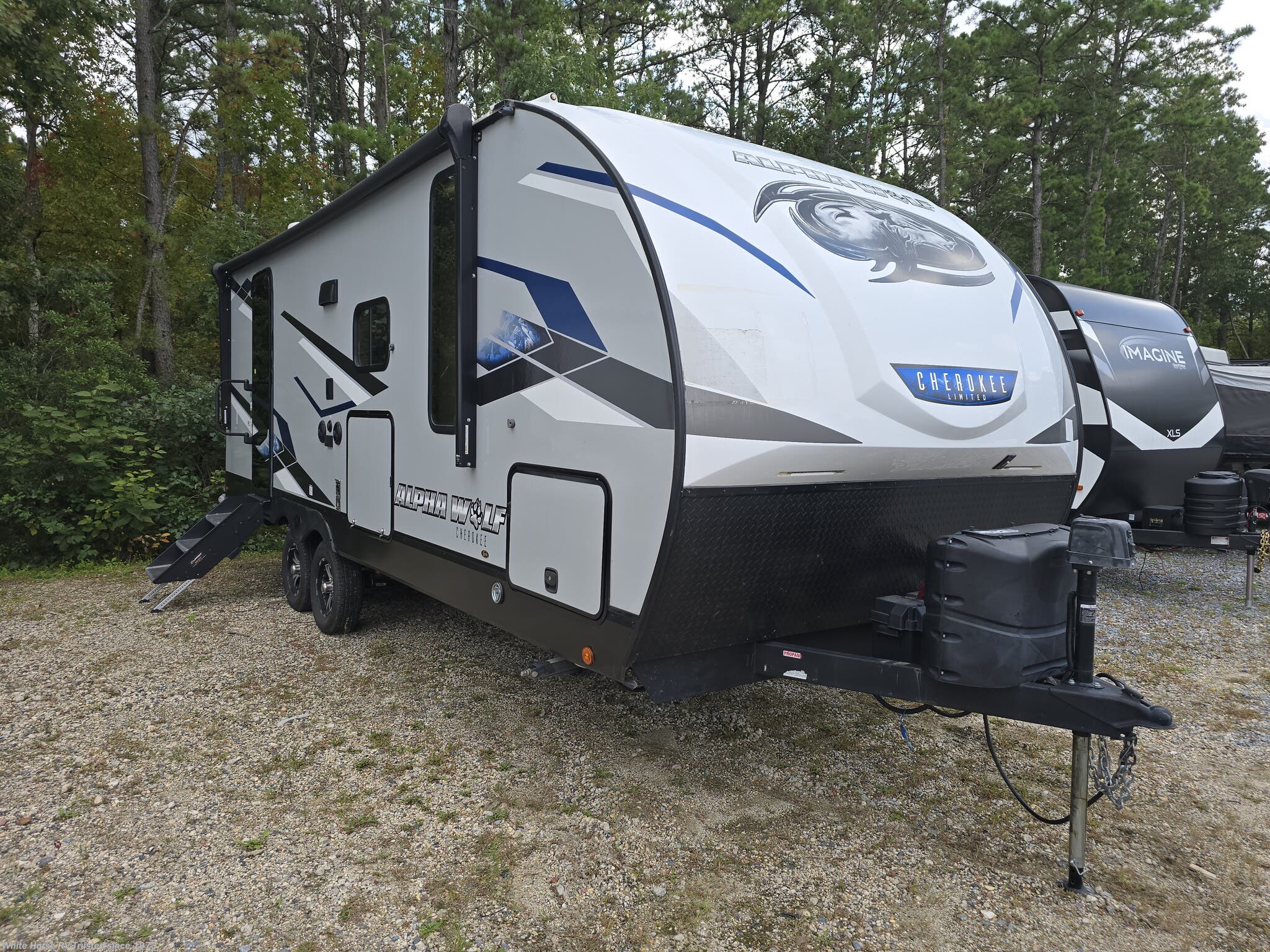 Used 2023 Forest River Cherokee Alpha Wolf 22SW-L available in Egg Harbor City, New Jersey