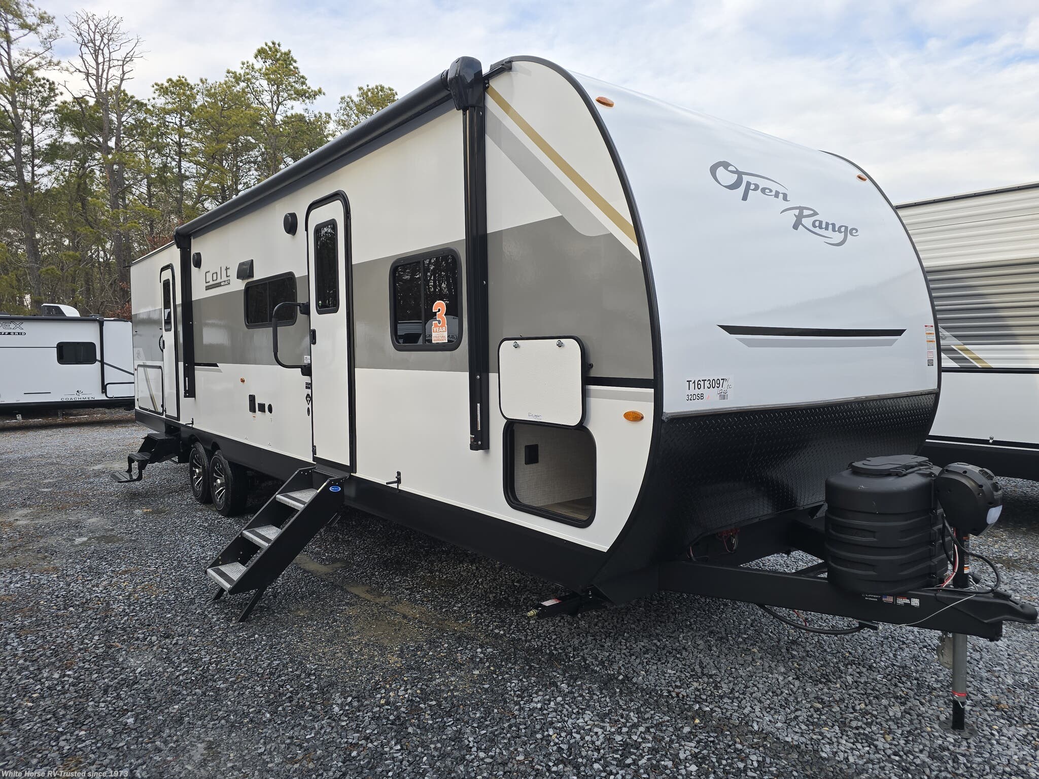 New 2026 Highland Ridge Colt 32DSB available in Egg Harbor City, New Jersey