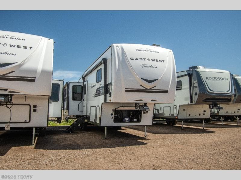 New 2026 East to West Tandara 295RL available in Greeley, Colorado